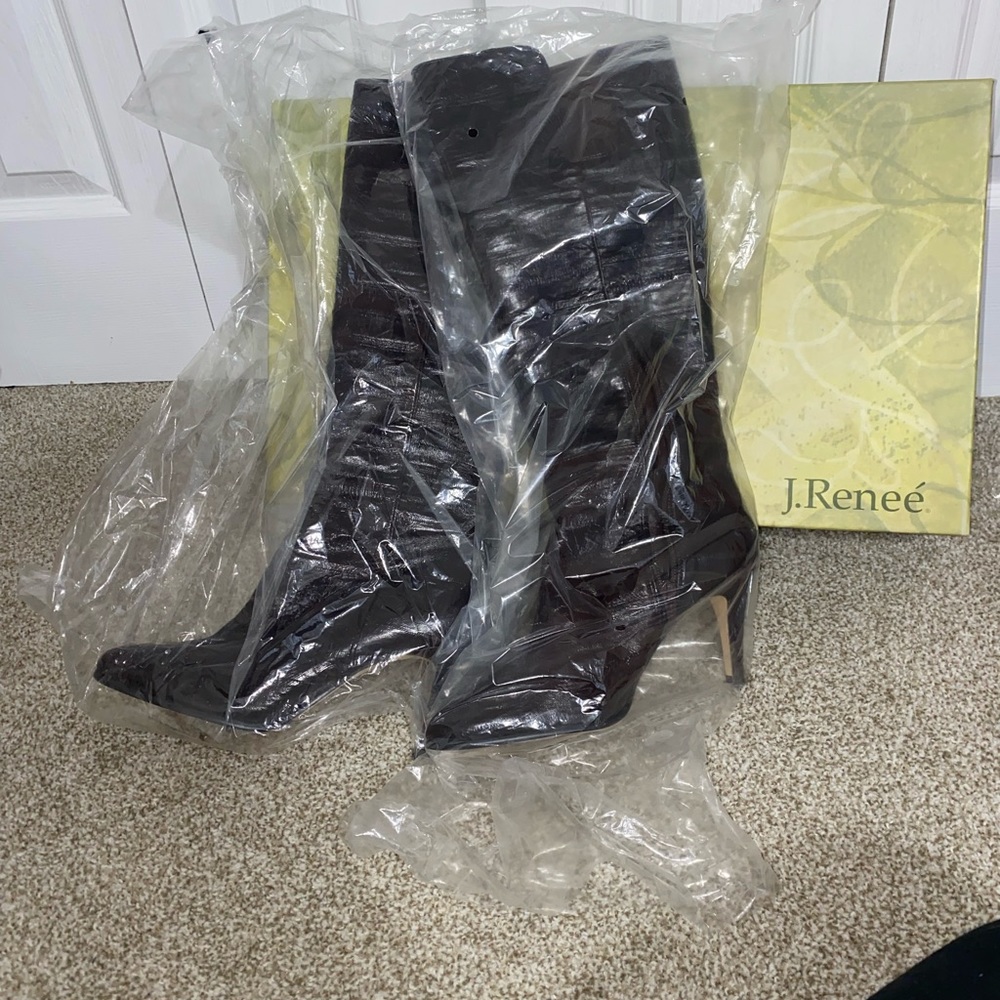 Brand new women’s heels